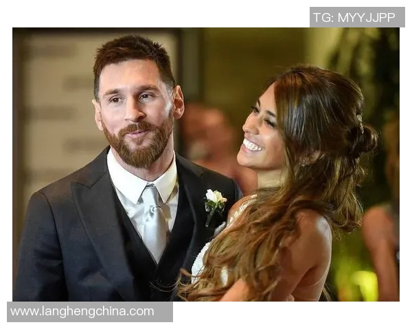 球星婚礼与伴侣揭秘 揭开他们背后的爱情故事与甜蜜瞬间 球星婚礼与伴侣揭秘 揭开他们背后的爱情故事与甜蜜瞬间