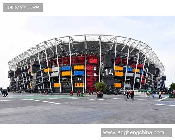 足球世界杯赛场安全管理措施与应急预案完善策略分析 足球世界杯赛场安全管理措施与应急预案完善策略分析