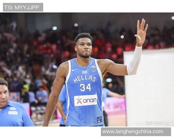 字母哥赛场爆发小插曲裁判如何应对与处理反响分析